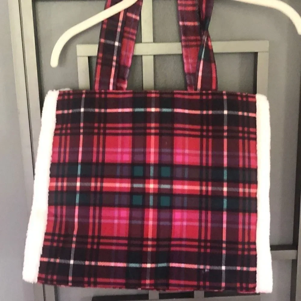 NWT Victoria's Secret red plaid Christmas tote bag with fur trim